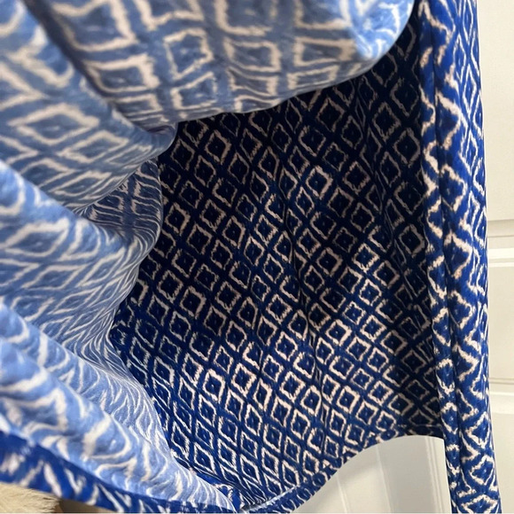 LAUREN Ralph Lauren Blue & White Ikat Faux Wrap Ruched Jersey Dress. Size 14. - Picture 7 of 11